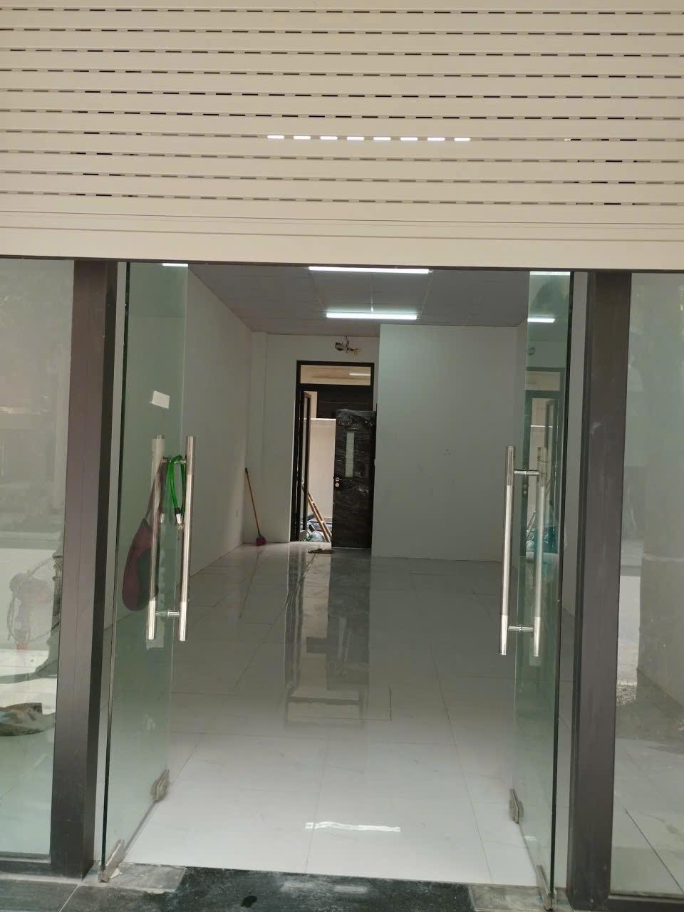 gallery image background