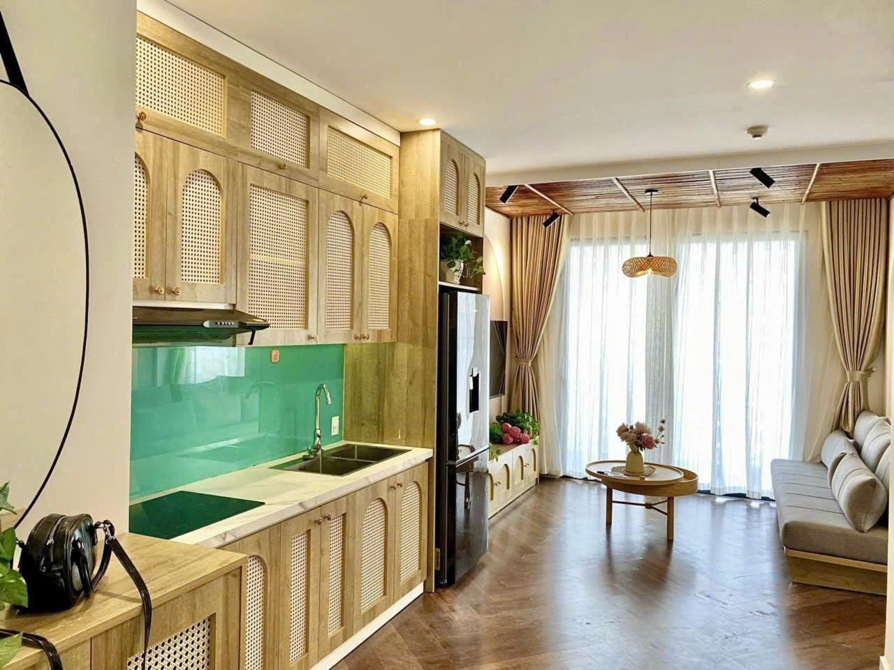gallery image background