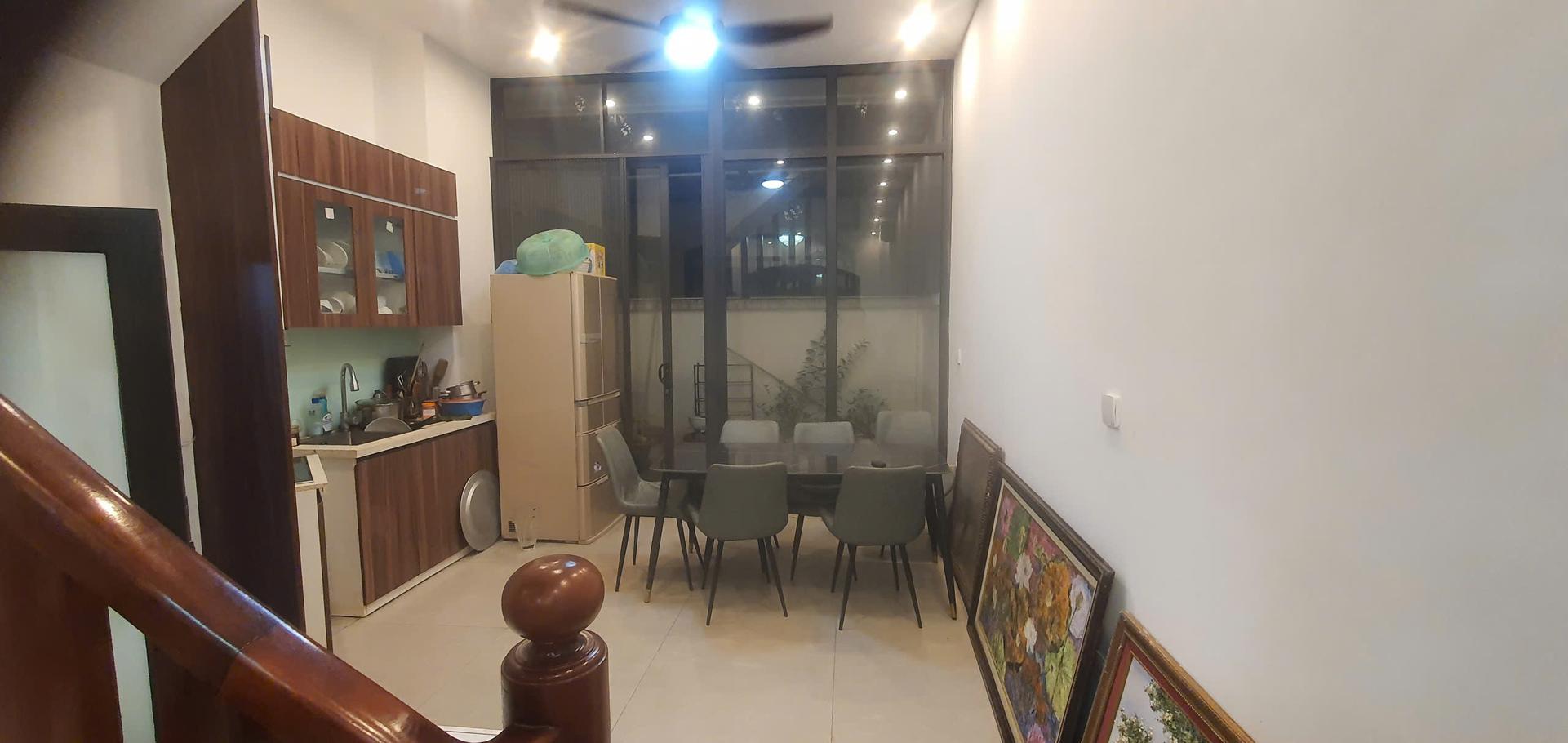 gallery image background