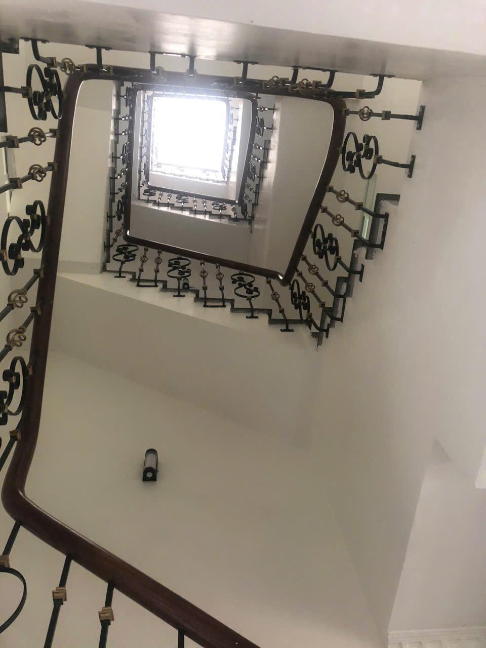 gallery image background