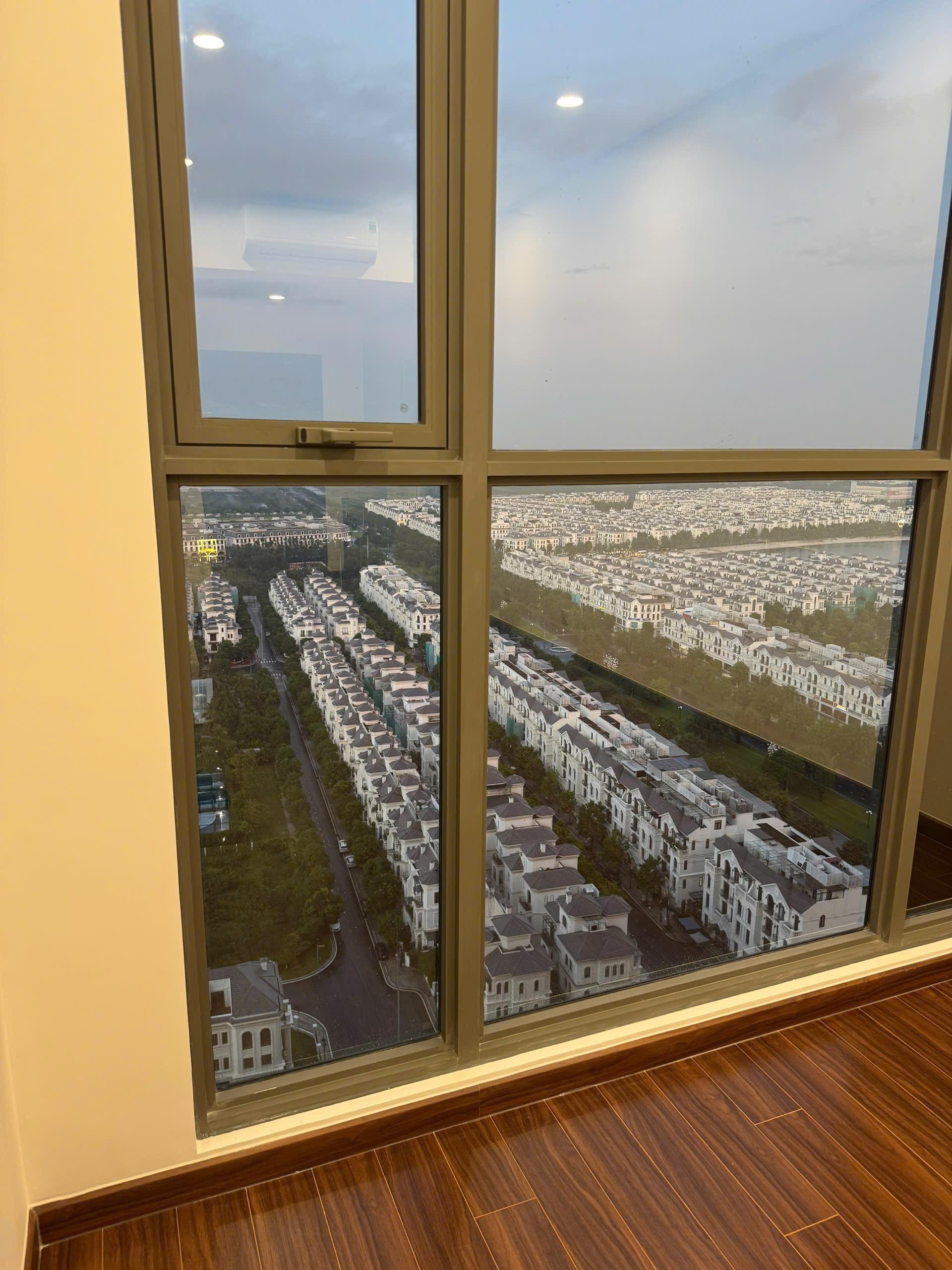 gallery image background