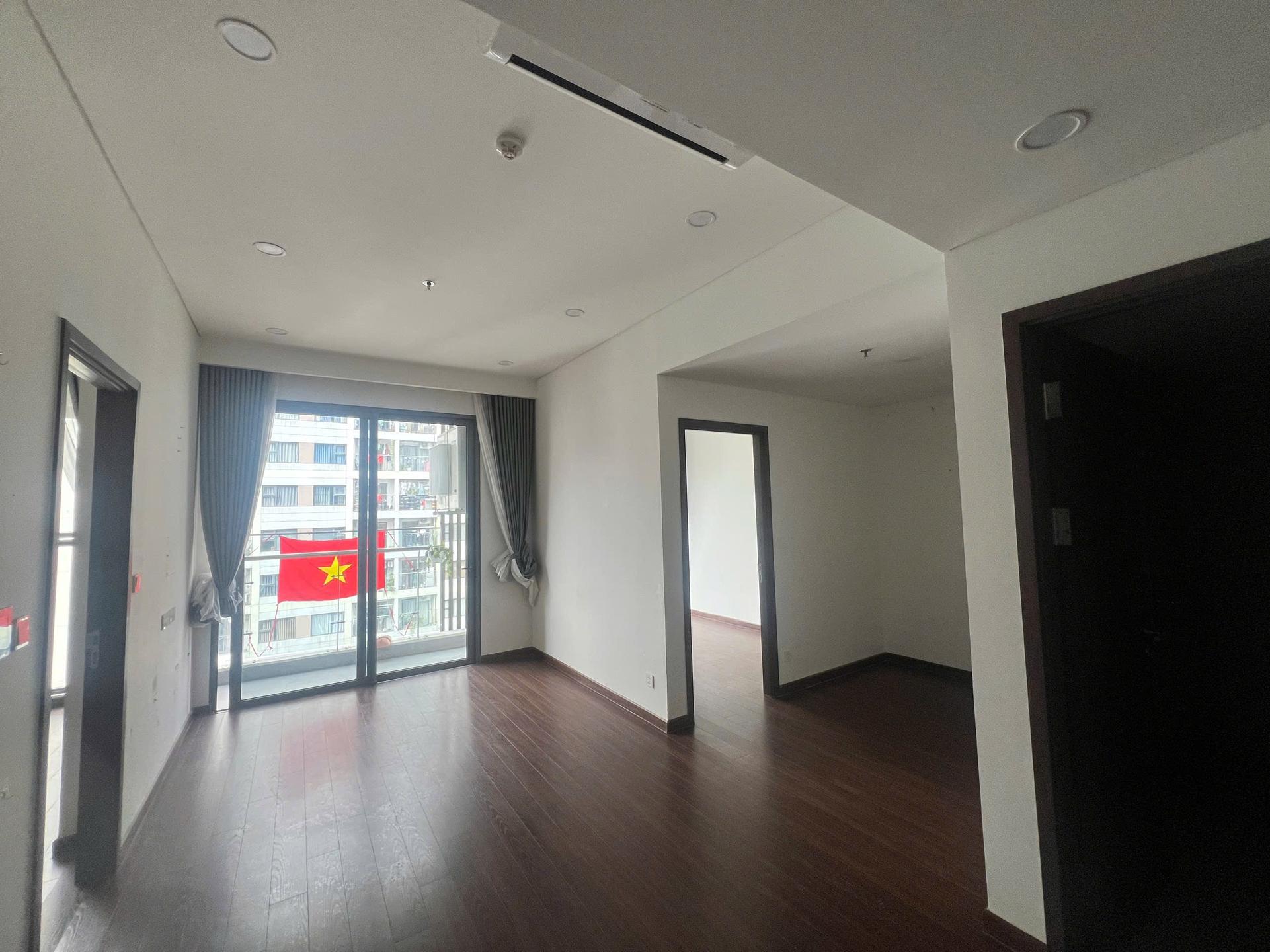 gallery image background