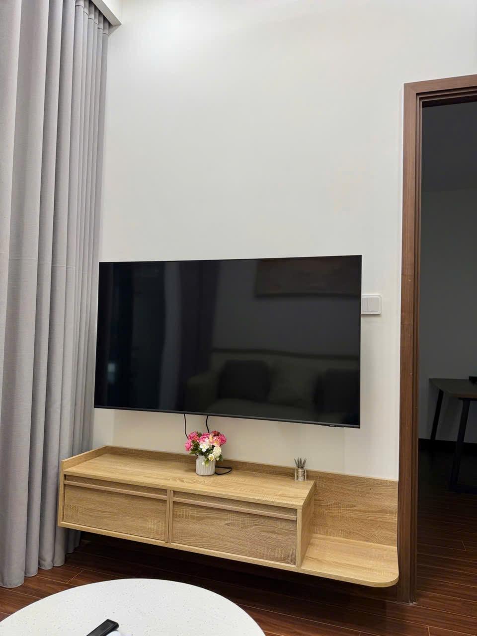 gallery image background