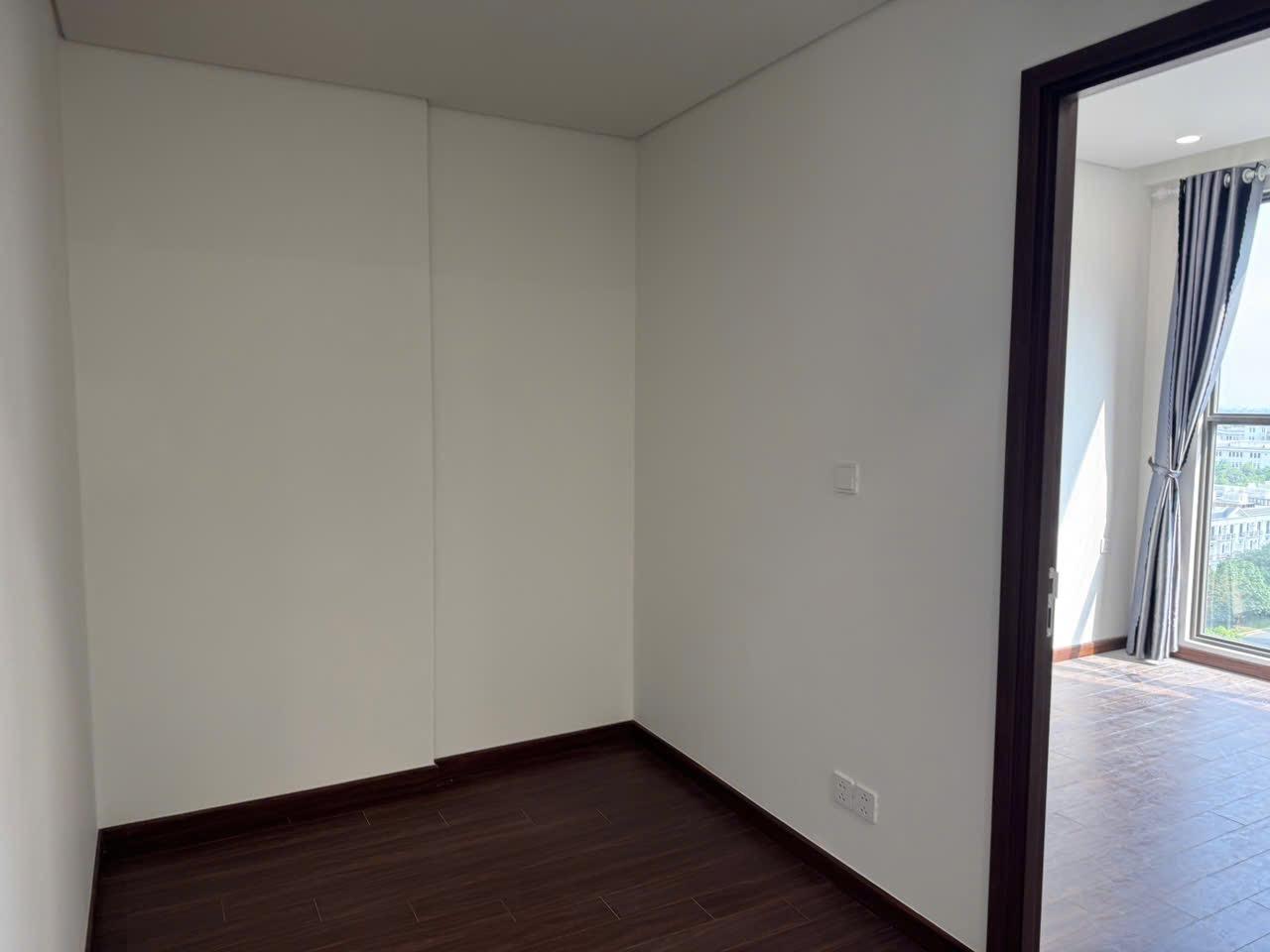 gallery image background
