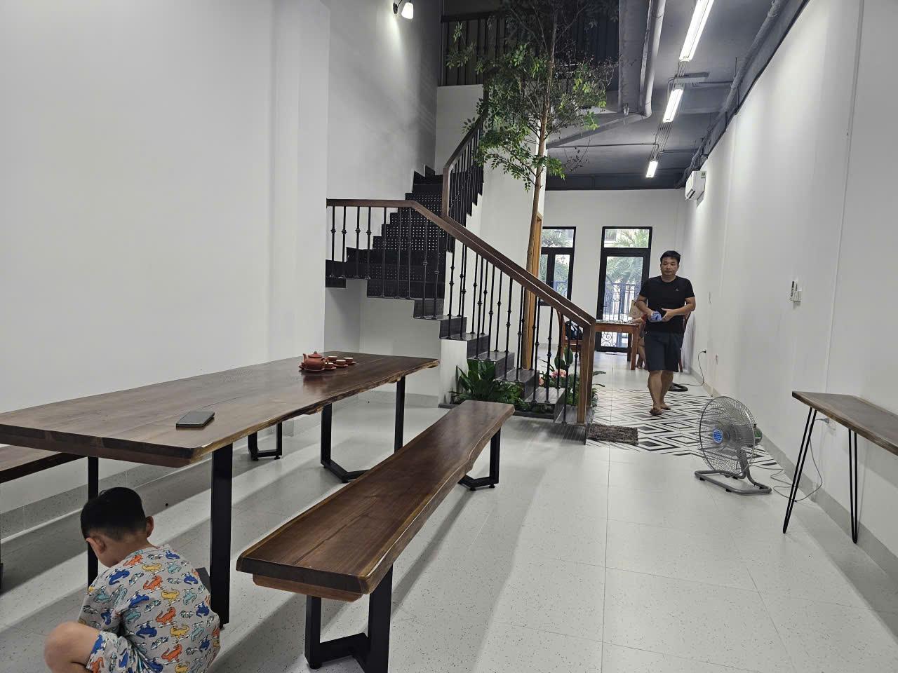 gallery image background