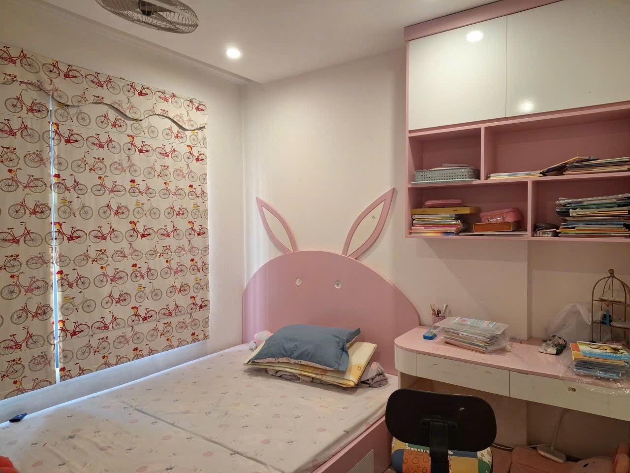 gallery image background
