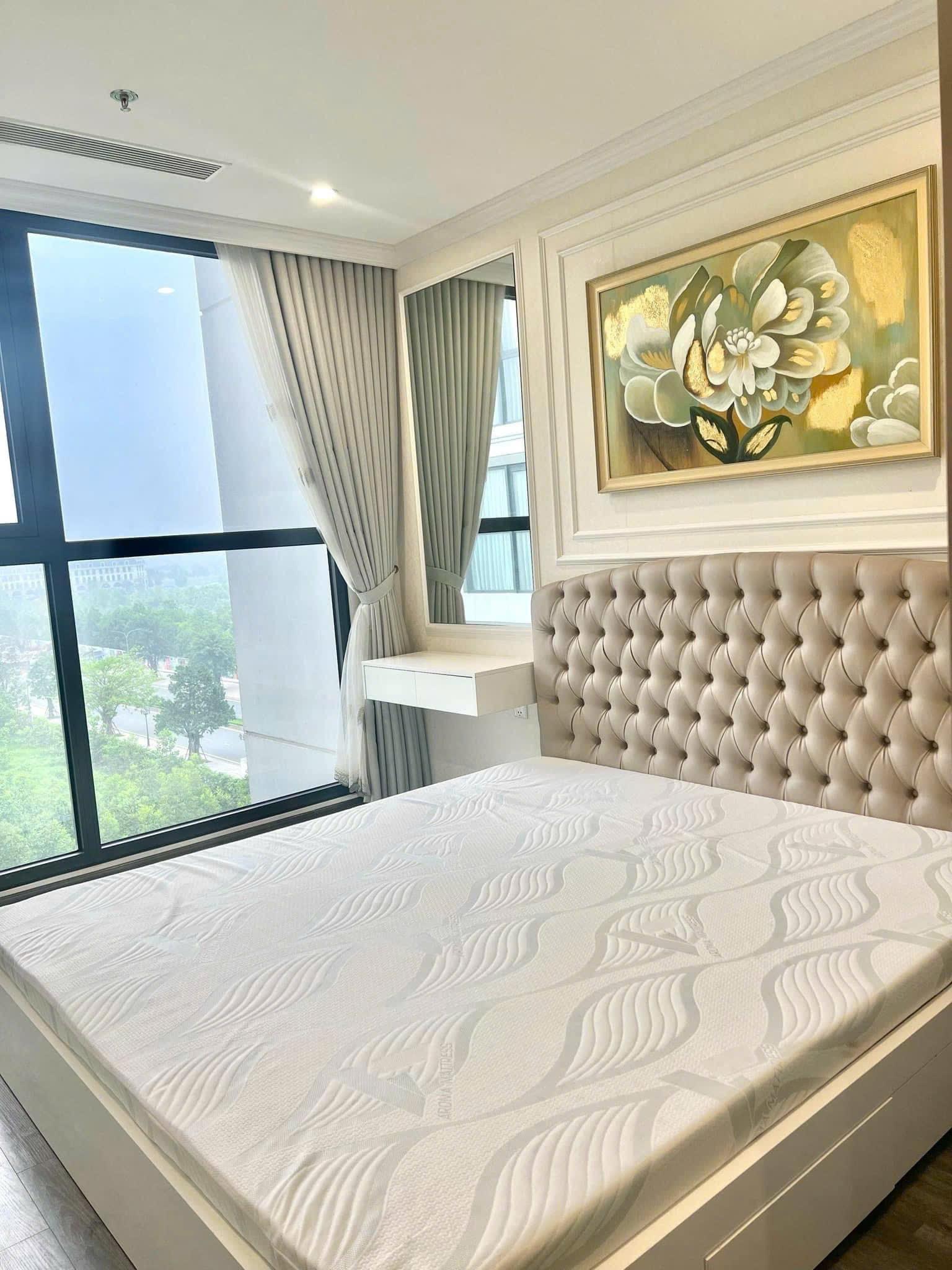 gallery image background