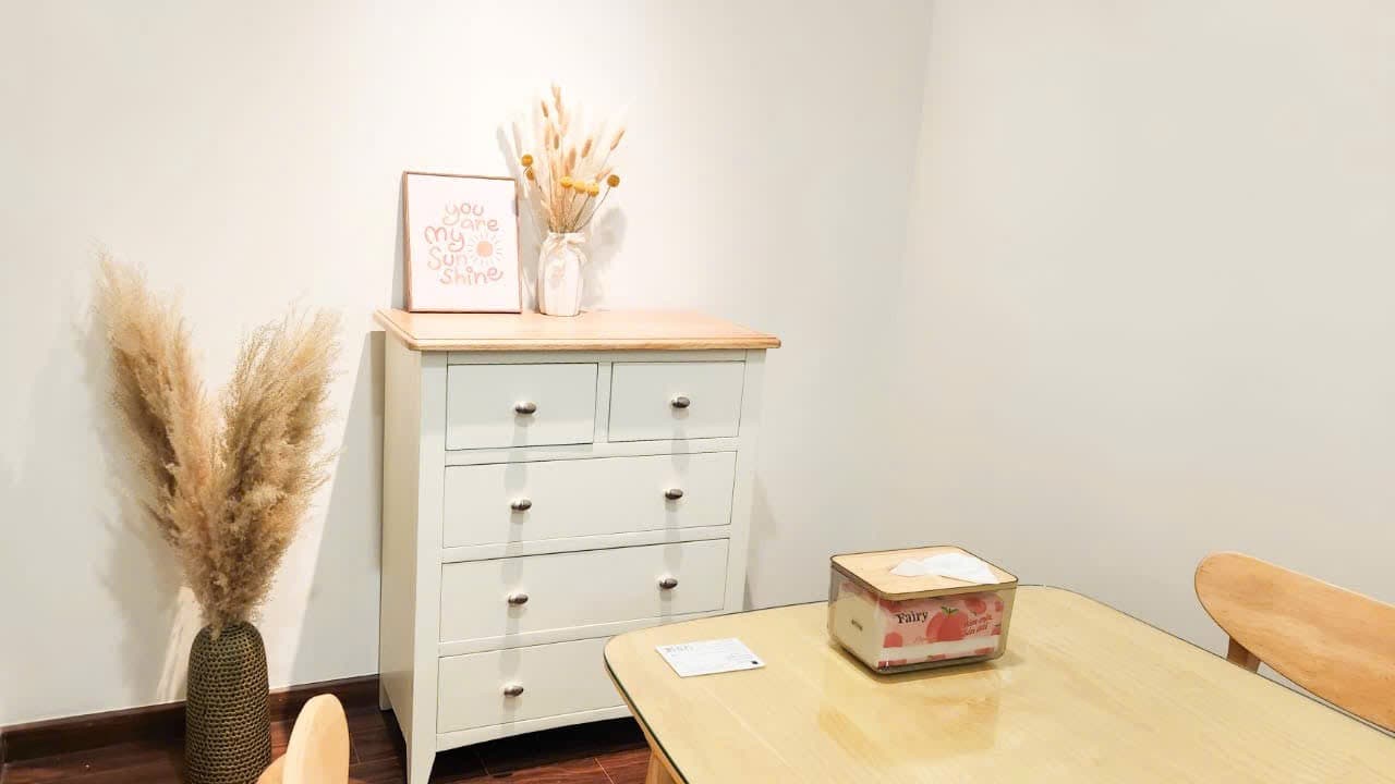 gallery image background