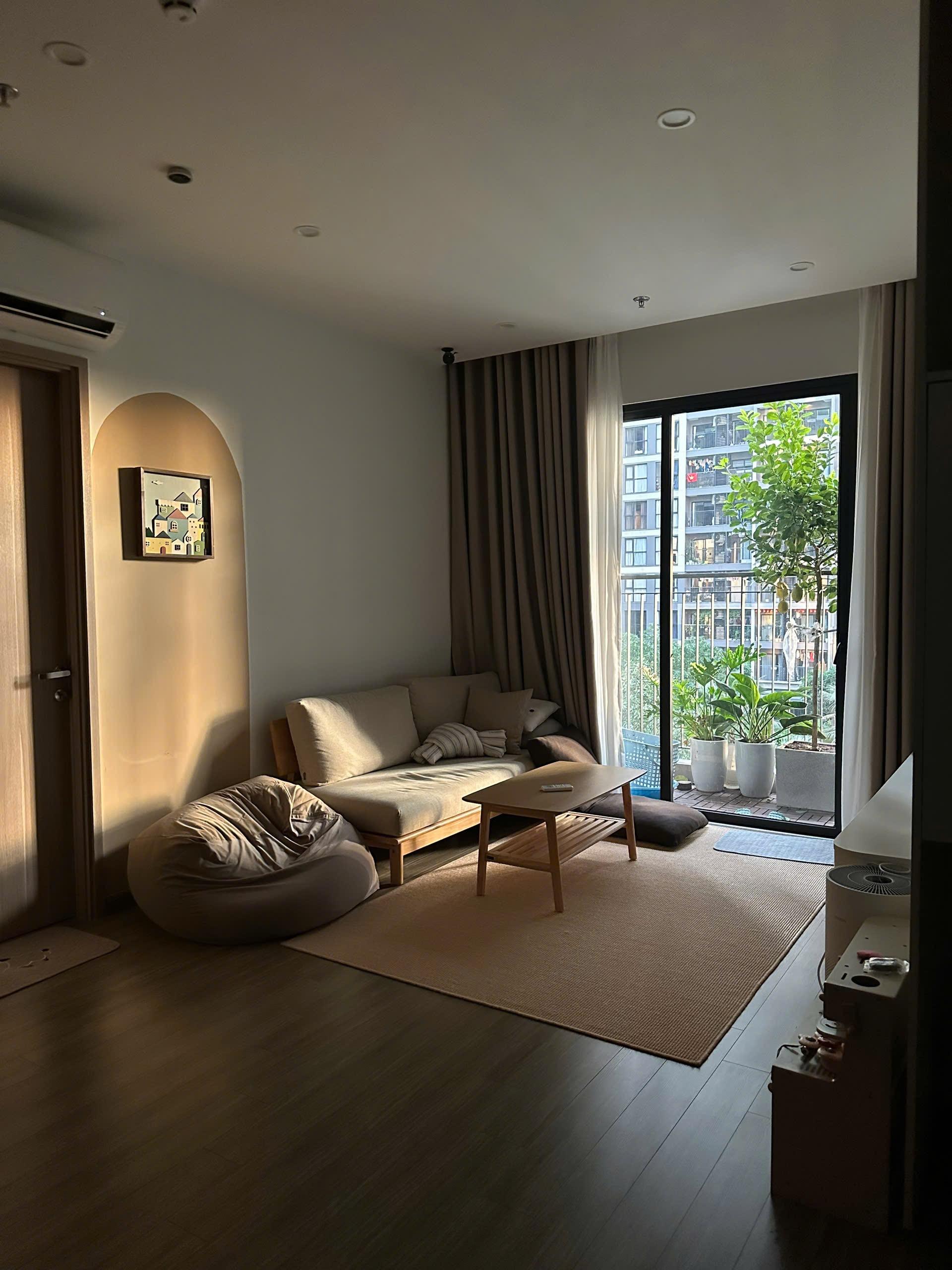 gallery image background