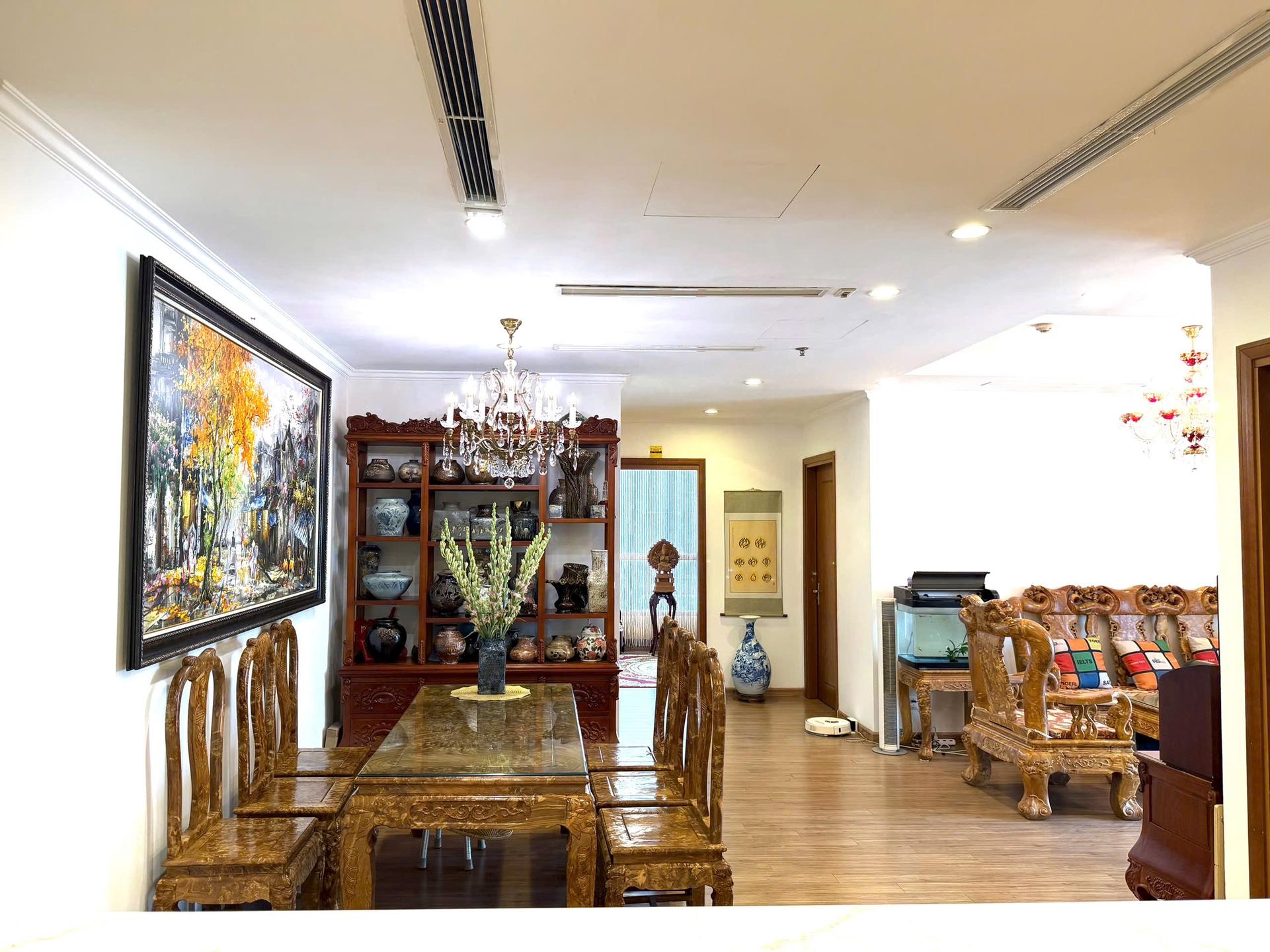 gallery image background