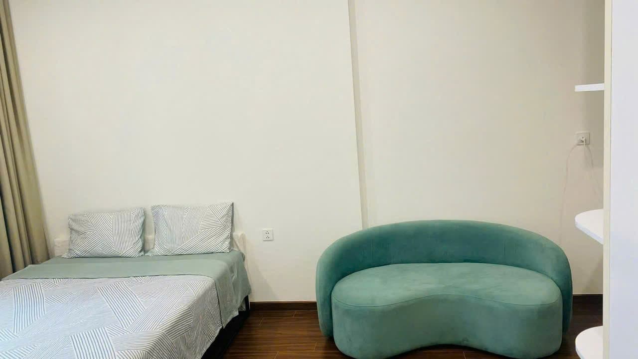 gallery image background