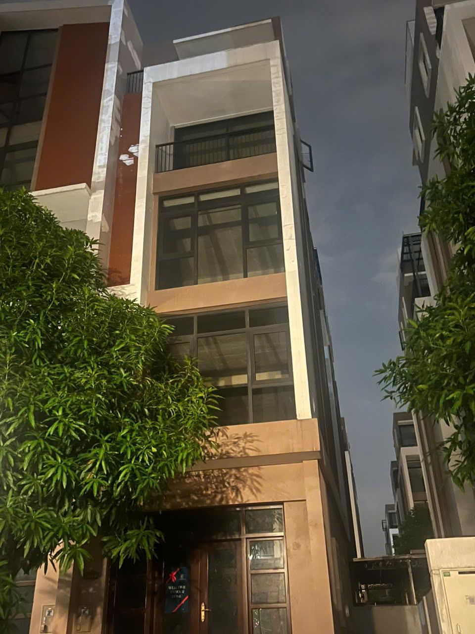 gallery image background