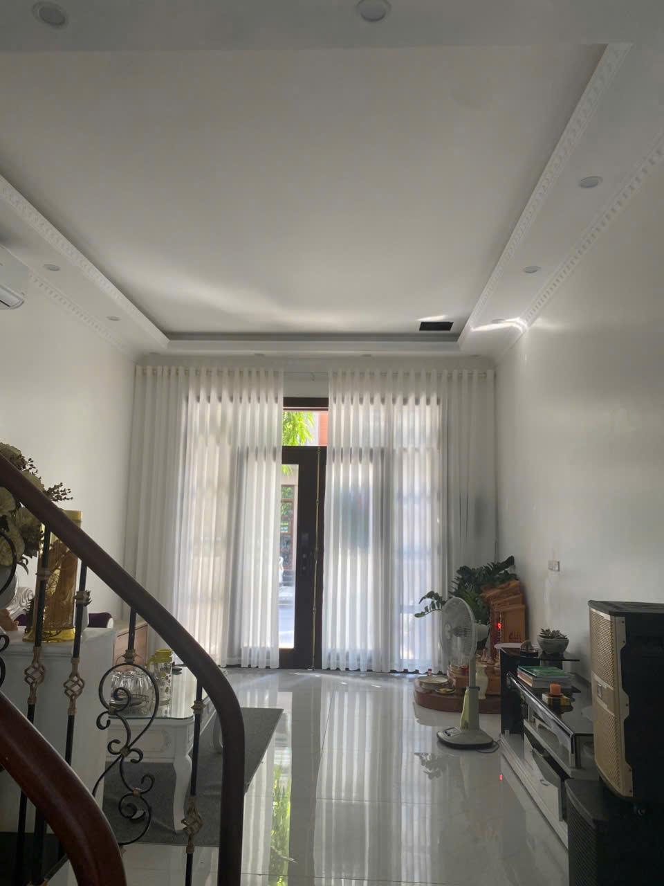 gallery image background