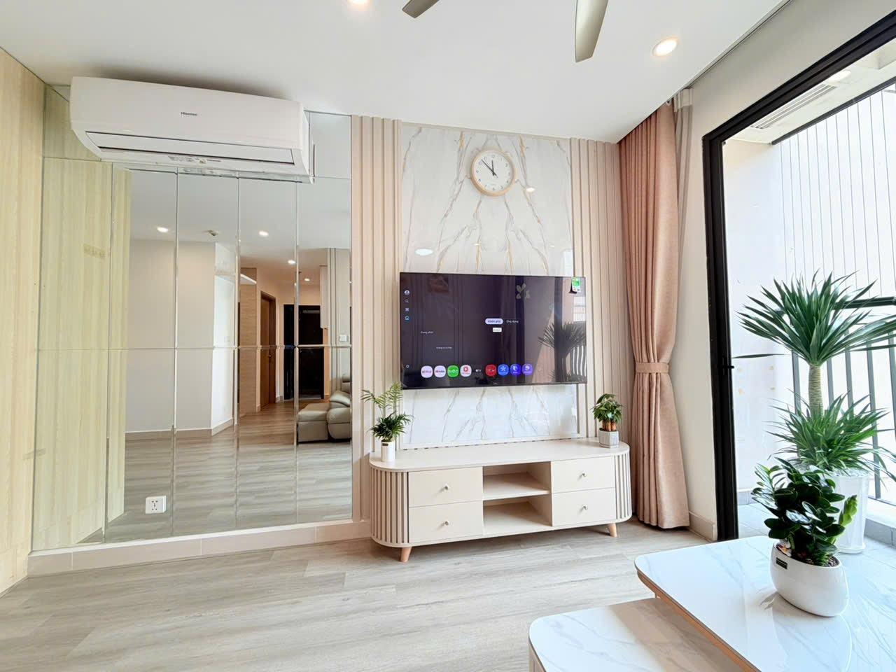 gallery image background