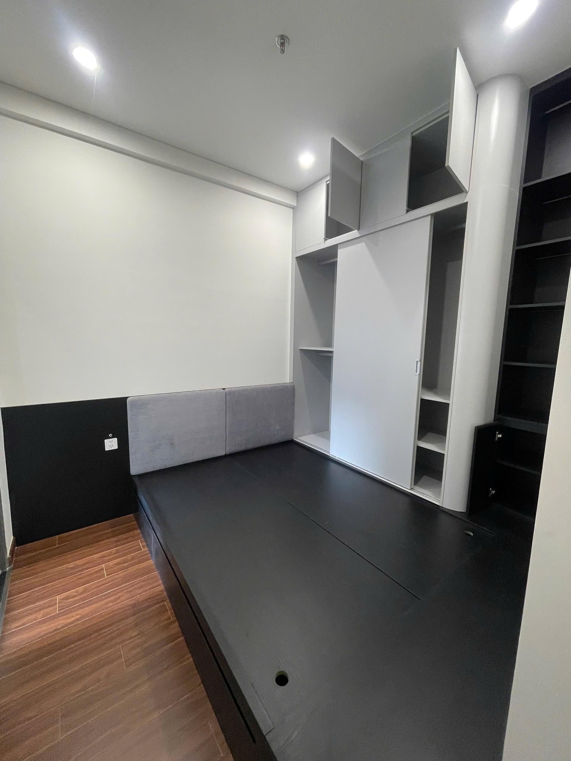 gallery image background