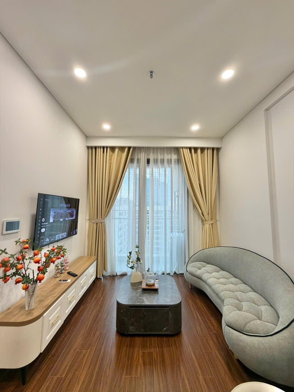 gallery image background