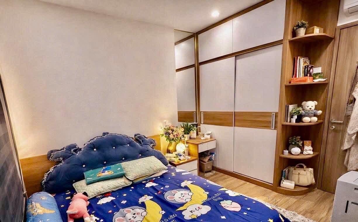 gallery image background