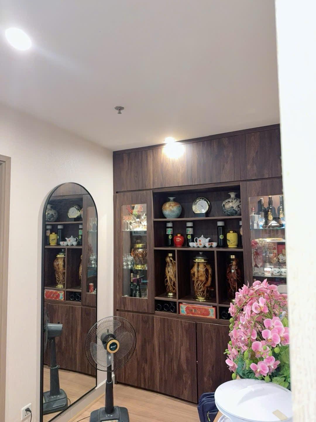 gallery image background