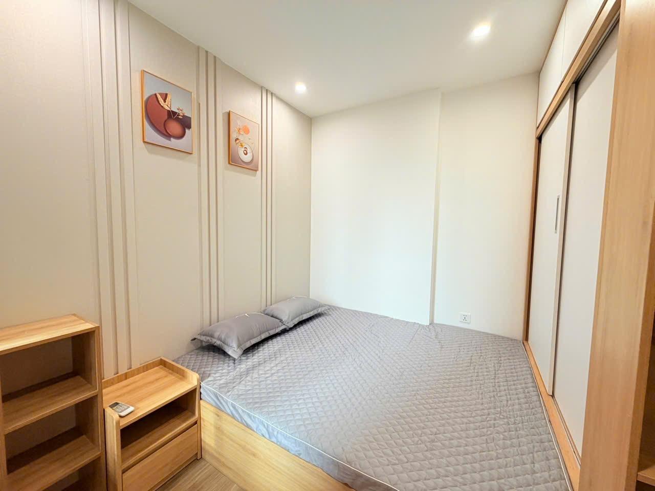 gallery image background