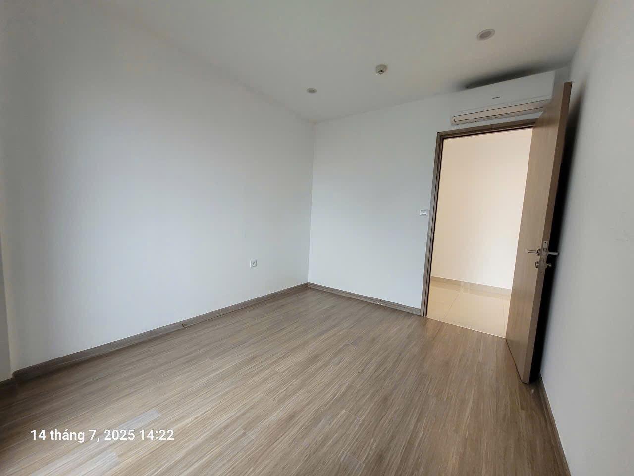 gallery image background