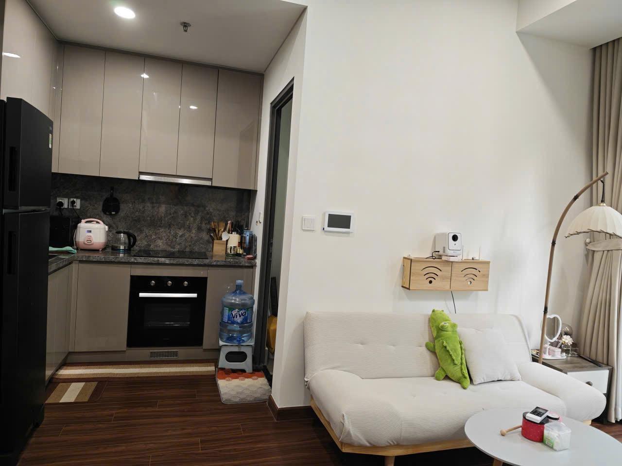 gallery image background