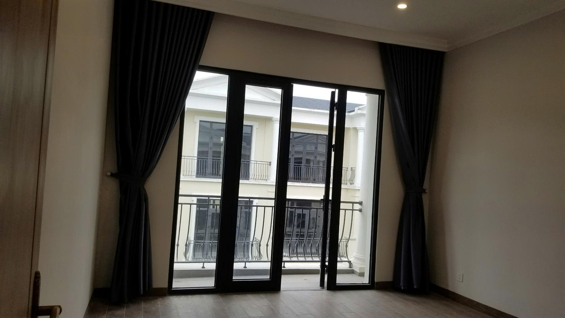 gallery image background
