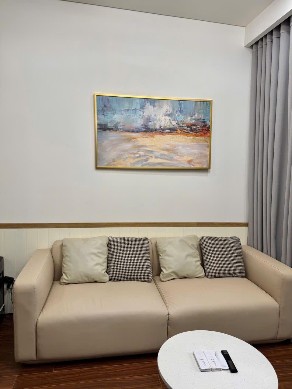 gallery image background