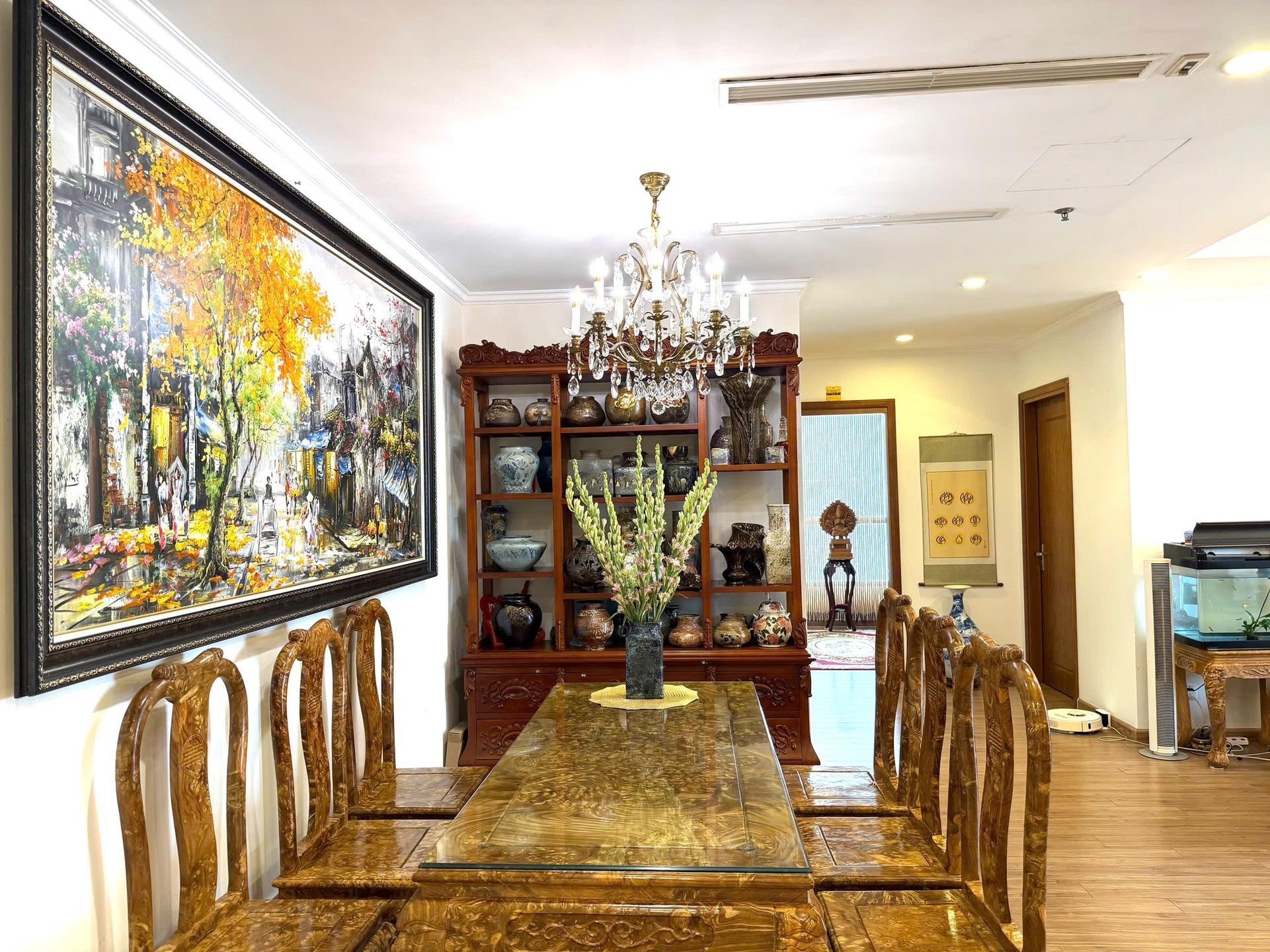 gallery image background
